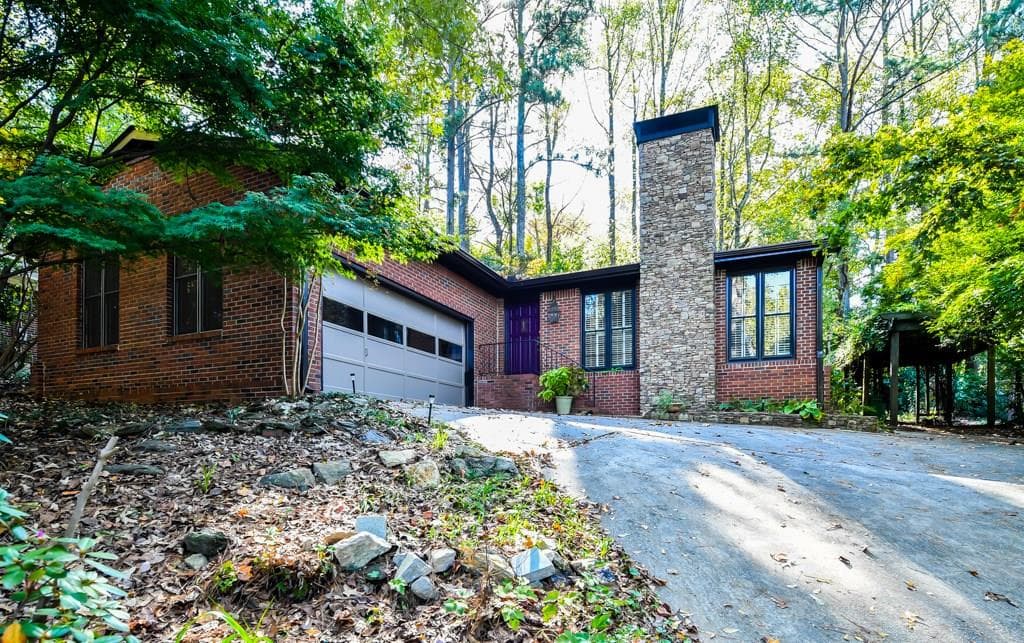 3 bedroom single family residence sold at 1237 Briar Hills Drive, Atlanta, GA 30306