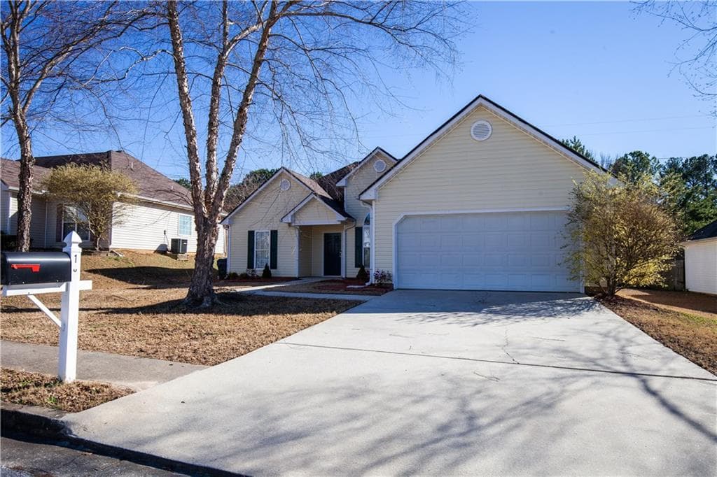 3 bedroom, 1,521 sq ft single family residence sold at 1816 Summit Creek Way, Loganville, GA 30052