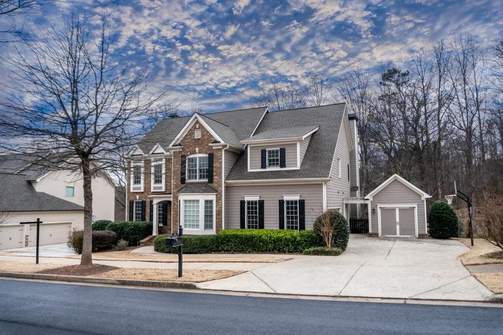 6 bedroom, 3,411 sq ft single family residence sold at 318 Carmichael Circle, Canton, GA 30115