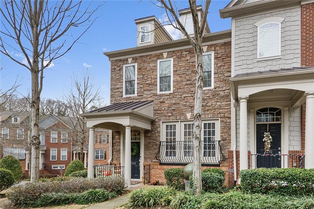 3 bedroom, 1,845 sq ft townhouse sold at 2268 Limehurst Drive, Brookhaven, GA 30319