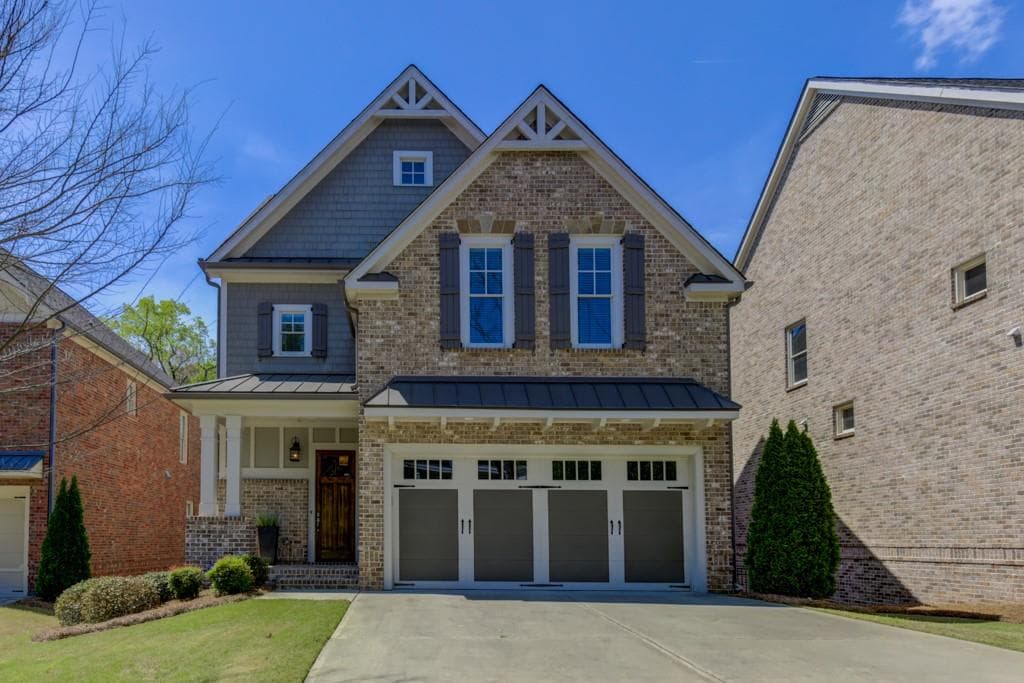 5 bedroom, 4,085 sq ft single family residence sold at 2516 Ellijay Drive, Brookhaven, GA 30319