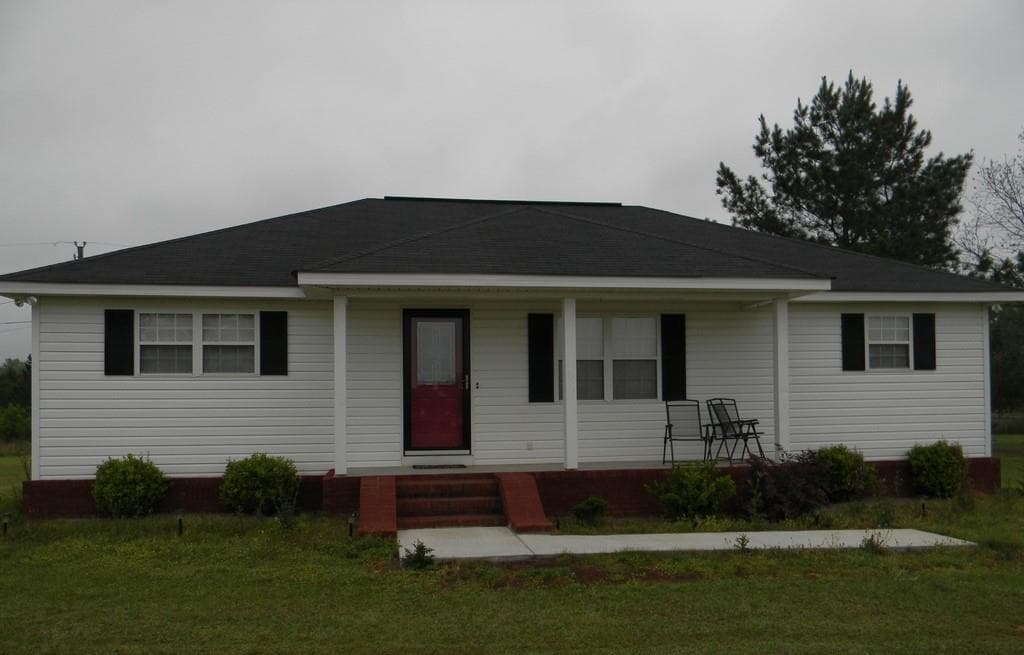 244 INDUSTRIAL Boulevard, Hawkinsville, GA 31036 — most recent listing photo