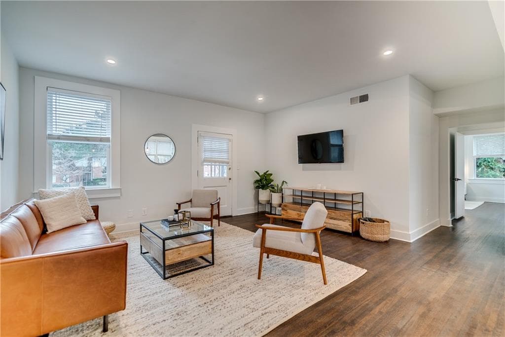 2 bedroom, 1,357 sq ft condominium sold at 120 Peachtree Memorial Drive 120-2, Atlanta, GA 30309