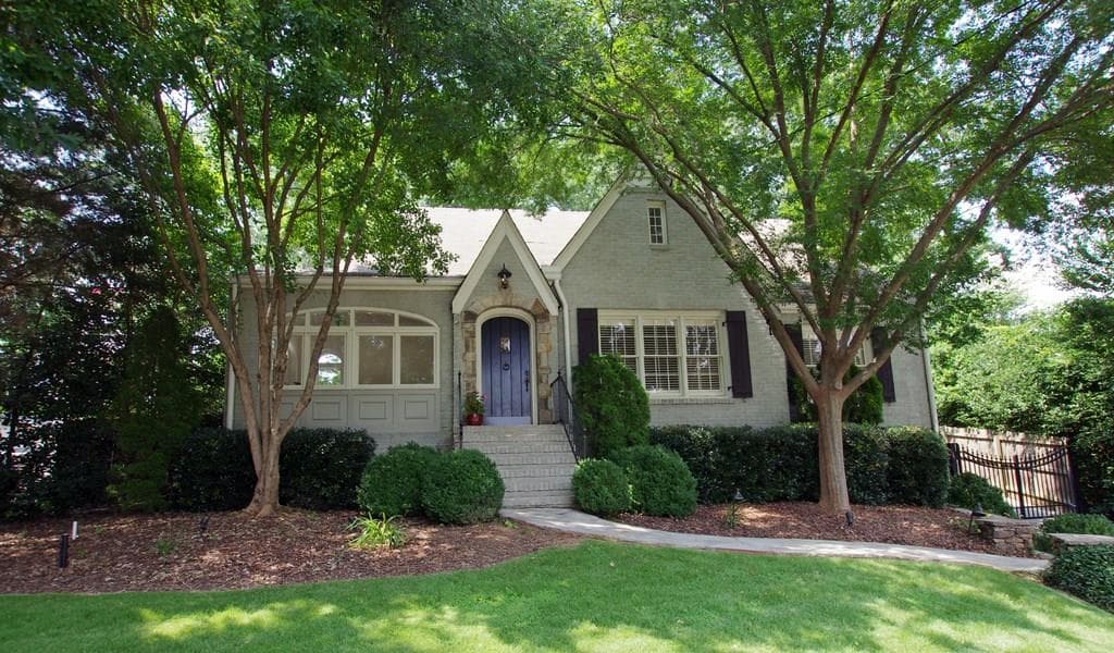 4 bedroom, 2,464 sq ft single family residence sold at 1600 Johnson Road, Atlanta, GA 30306