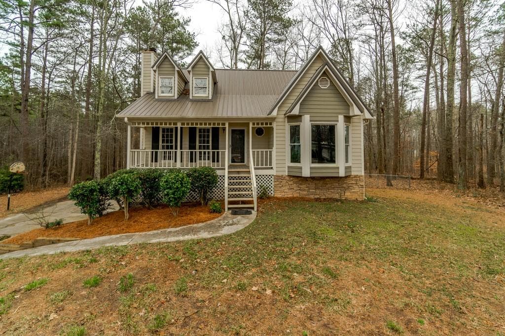 3 bedroom, 1,638 sq ft single family residence sold at 180 Grover Way, Dallas, GA 30157