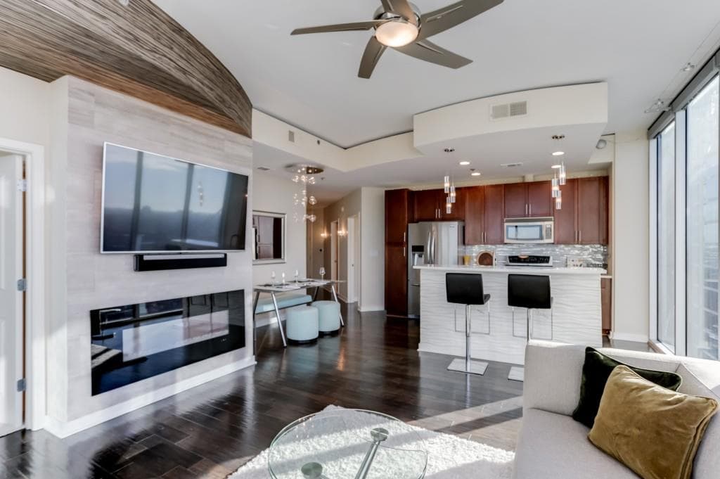 2 bedroom, 1,148 sq ft condominium sold at 855 Peachtree Street 1603, Atlanta, GA 30308