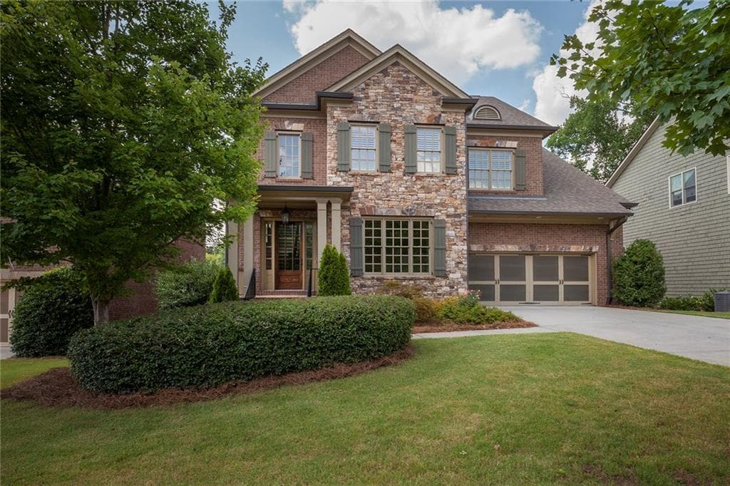 4 bedroom, 5,765 sq ft single family residence sold at 1982 Cheyanne Drive, Smyrna, GA 30080