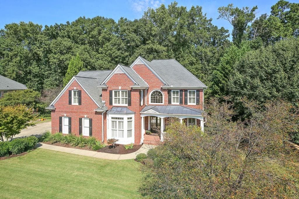 5 bedroom, 4,795 sq ft single family residence sold at 904 Ravenwood Way, Canton, GA 30115