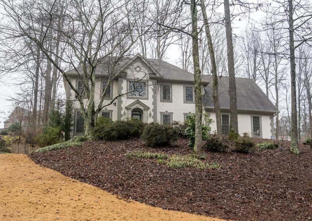 4 bedroom, 2,666 sq ft single family residence sold at 5305 Bannergate Drive, Alpharetta, GA 30022