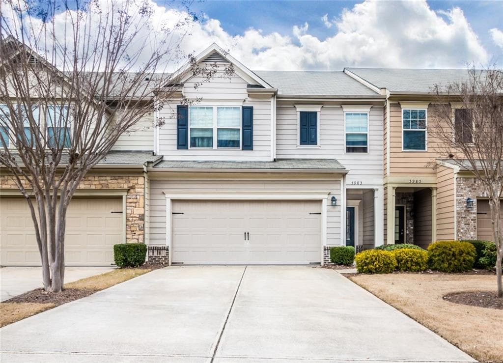 3 bedroom, 1,819 sq ft townhouse sold at 5983 Crested Moss Drive, Alpharetta, GA 30004