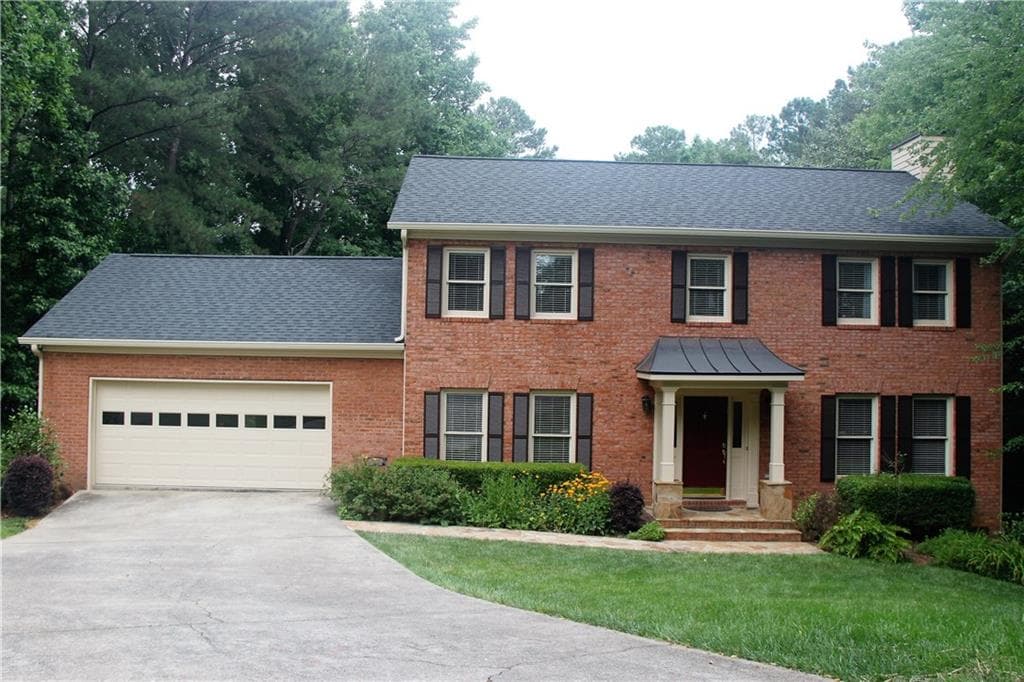 3 bedroom, 2,722 sq ft single family residence sold at 1515 Brookcliff Circle, Marietta, GA 30062
