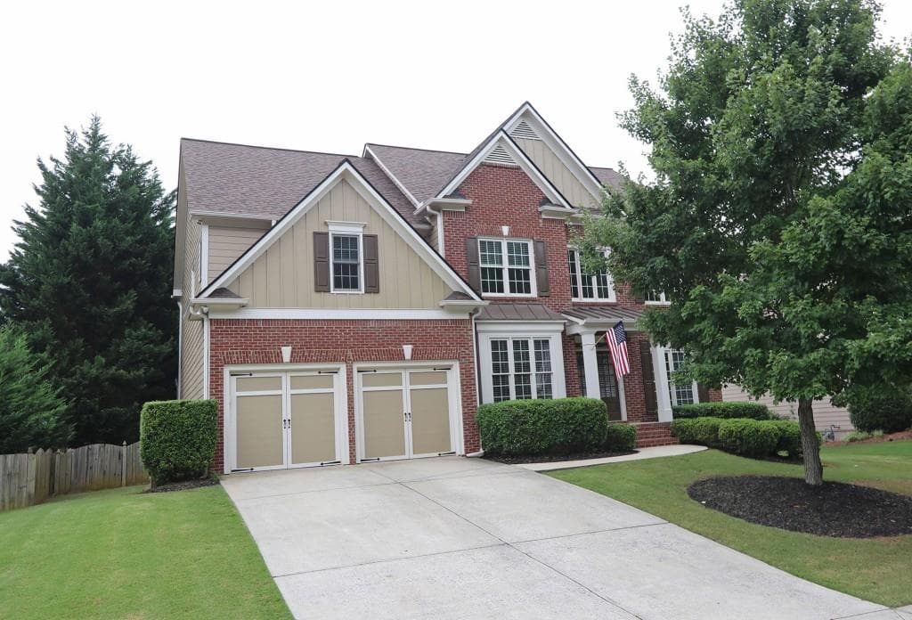 6 bedroom, 4,326 sq ft single family residence sold at 1935 Blossom Creek Lane, Cumming, GA 30040