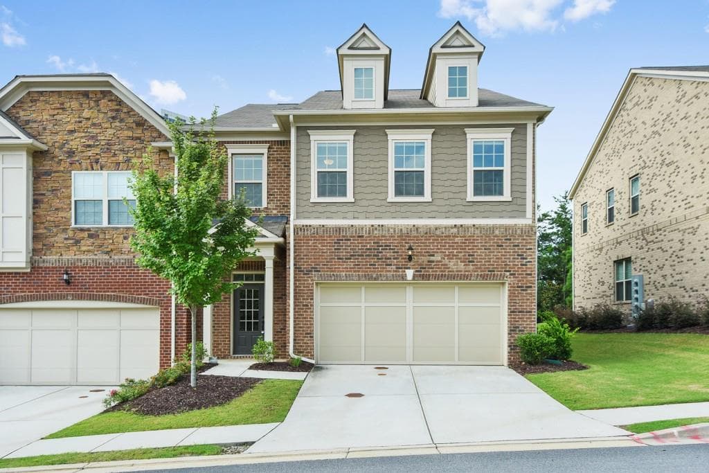 4 bedroom, 2,856 sq ft townhouse sold at 2422 Norwood Drive, Smyrna, GA 30080