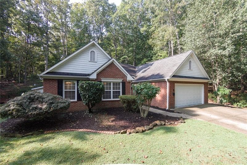 3 bedroom, 2,078 sq ft single family residence sold at 185 Sable Pointe Drive, Milton, GA 30004