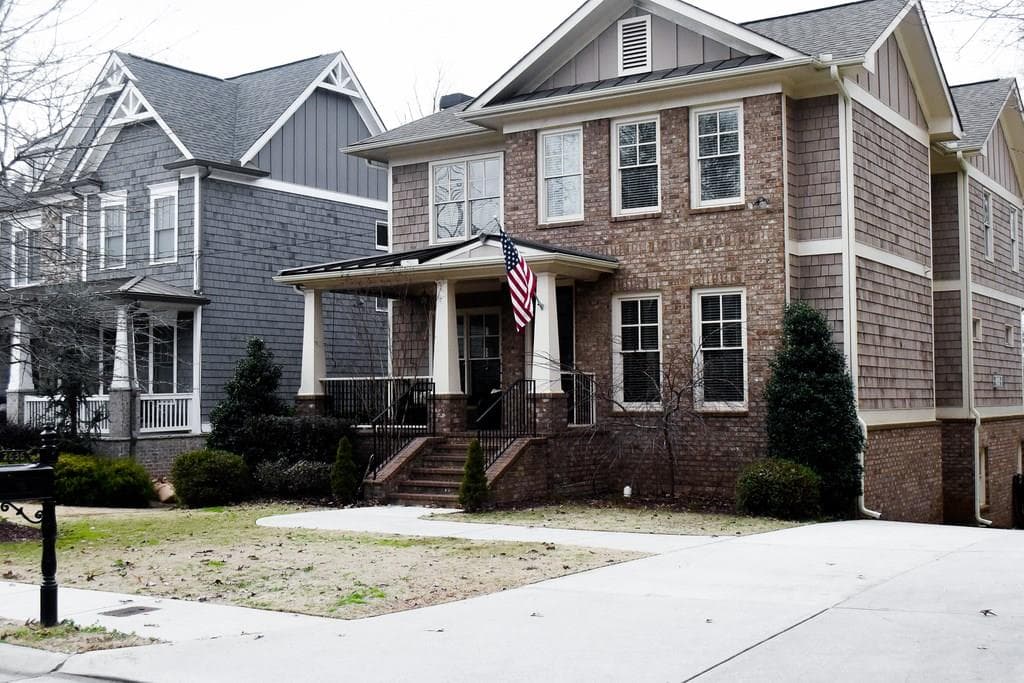 5 bedroom, 3,856 sq ft single family residence sold at 2636 Gilbert Street, Smyrna, GA 30080