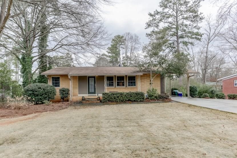 3 bedroom, 1,161 sq ft single family residence sold at 2010 Nancy Circle, Smyrna, GA 30080