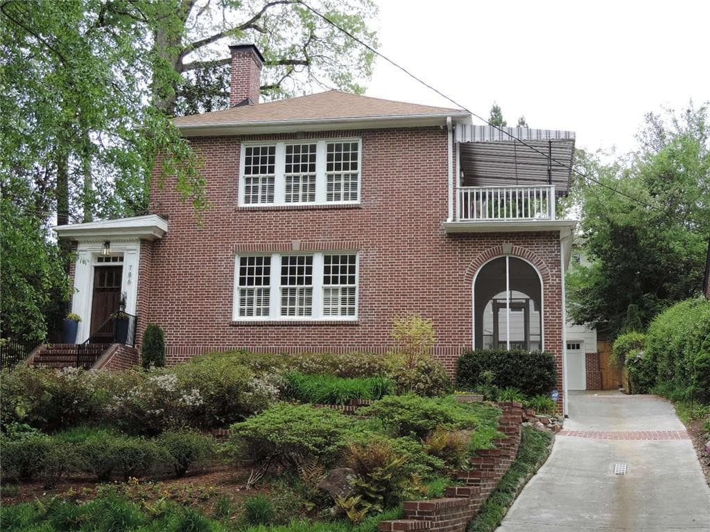 4 bedroom, 3,718 sq ft single family residence sold at 786 Brookridge Drive NE, Atlanta, GA 30306