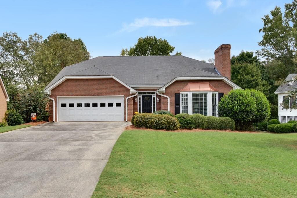 3 bedroom, 2,750 sq ft single family residence sold at 375 Carybell Lane, Alpharetta, GA 30004