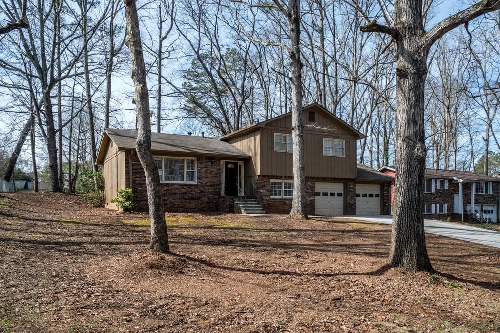 4 bedroom, 1,237 sq ft single family residence sold at 4445 Shiloh Court, Kennesaw, GA 30144