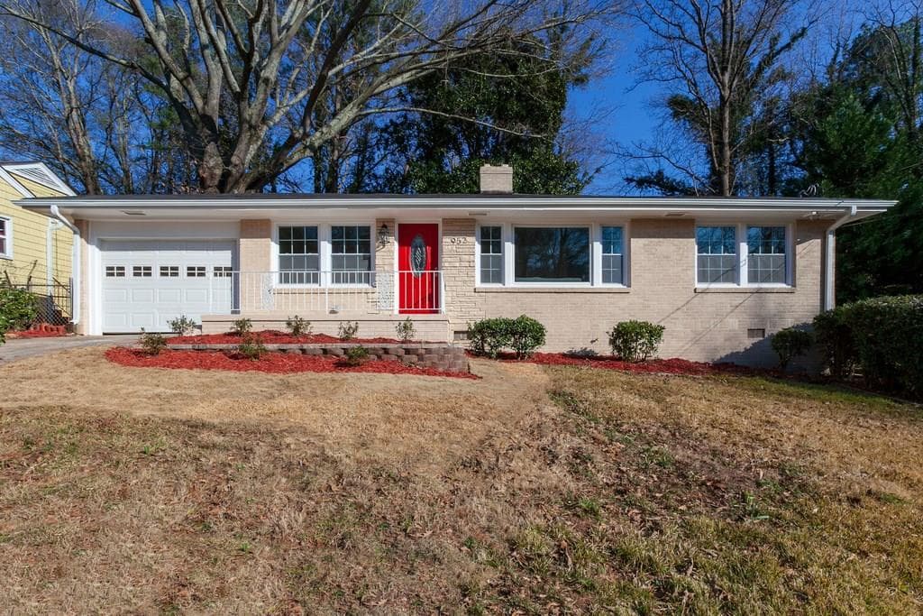 3 bedroom, 1,399 sq ft single family residence sold at 952 Gresham Avenue, Atlanta, GA 30316
