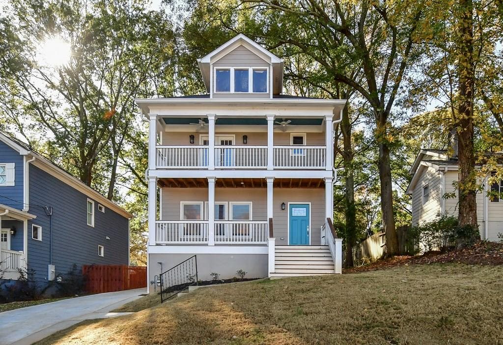 4 bedroom, 2,083 sq ft single family residence sold at 1479 Memorial Drive, Atlanta, GA 30317