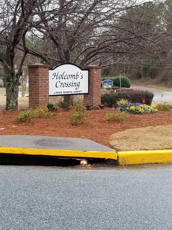 2 bedroom, 1,240 sq ft townhouse sold at 992 Old Holcomb Bridge Road, Roswell, GA 30076