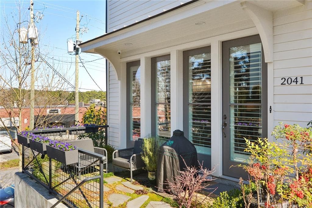 4 bedroom, 3 bathroom, 2,040 sq ft townhouse sold at 2041 Telfair Circle, Atlanta, GA 30324