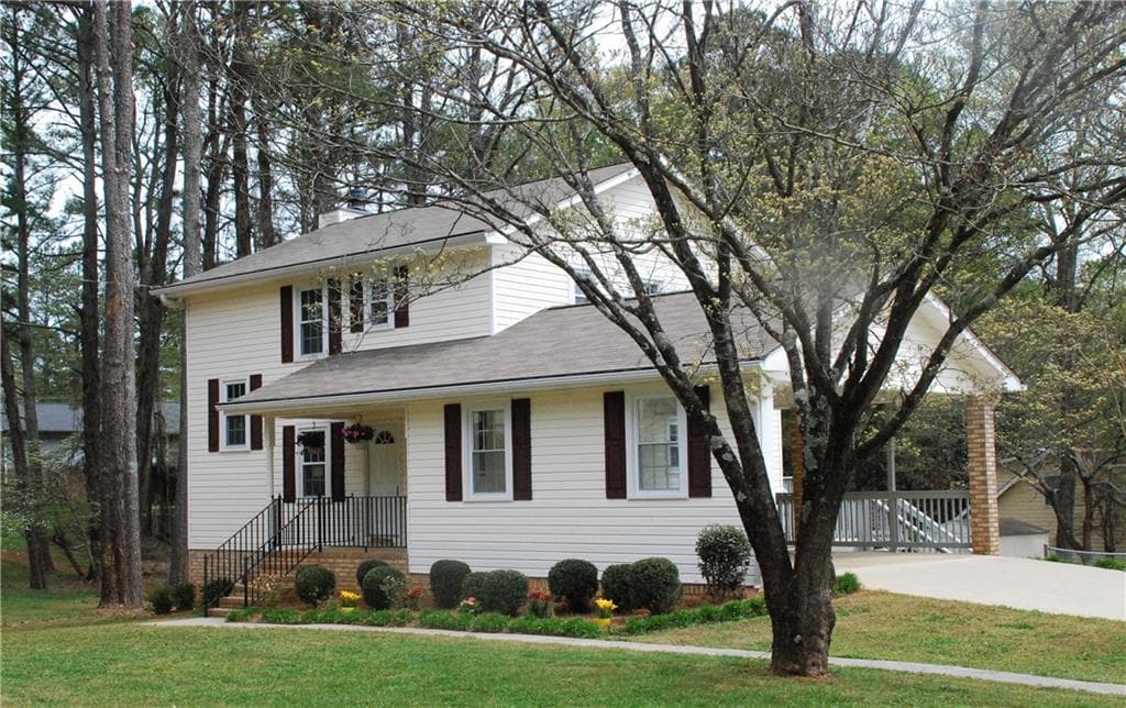 3 bedroom, 3 bathroom, 1,800 sq ft single family residence sold at 209 Melanie Lane, Woodstock, GA 30188