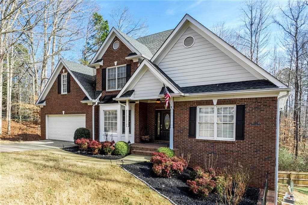 4 bedroom, 4 bathroom, 4,075 sq ft single family residence sold at 5030 Johns Court, Alpharetta, GA 30004
