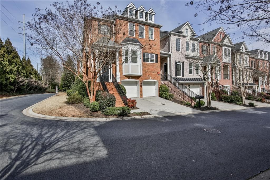 3 bedroom, 4 bathroom, 3,634 sq ft townhouse sold at 5888 Riverstone Circle 15, Atlanta, GA 30339