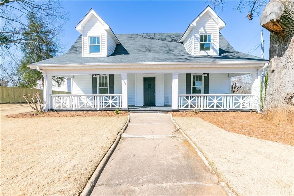 4 bedroom, 3 bathroom, 2,300 sq ft single family residence sold at 509 W Shadburn Avenue, Buford, GA 30518