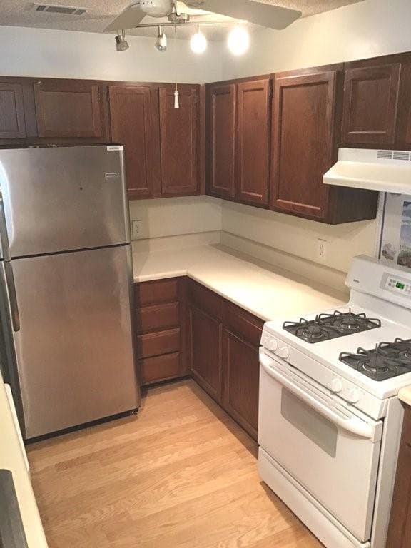 2505 Vineyard Way, Smyrna, GA 30082 — most recent listing photo